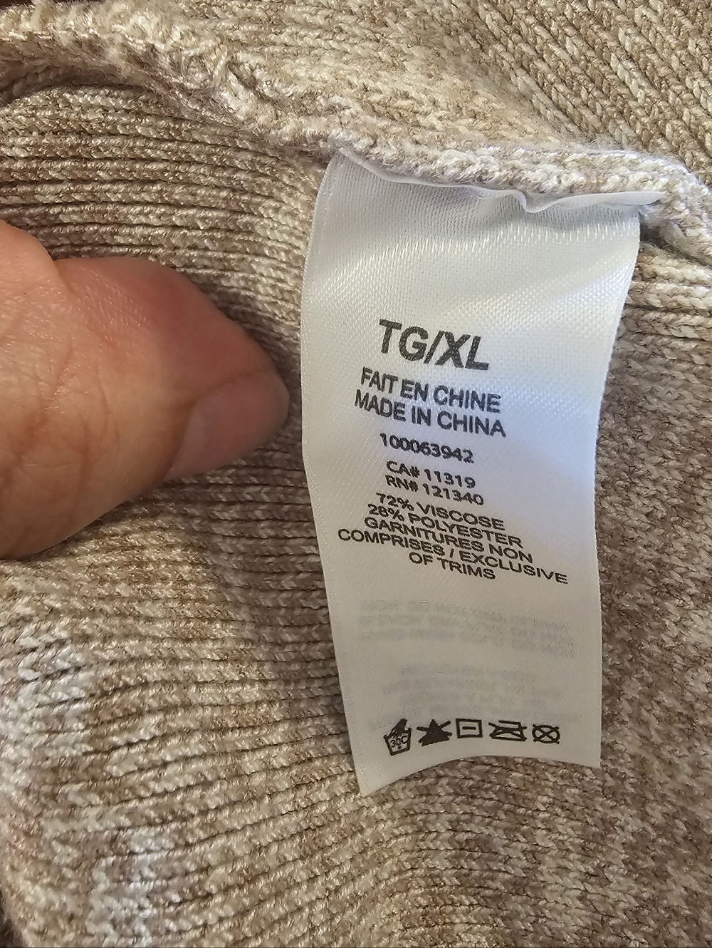 Light Beige and White Dynamite Rib Yarn Shorts - Picture 8 of 10